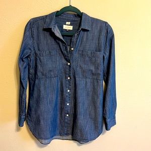 Ann Taylor loft the softened shirt extra small